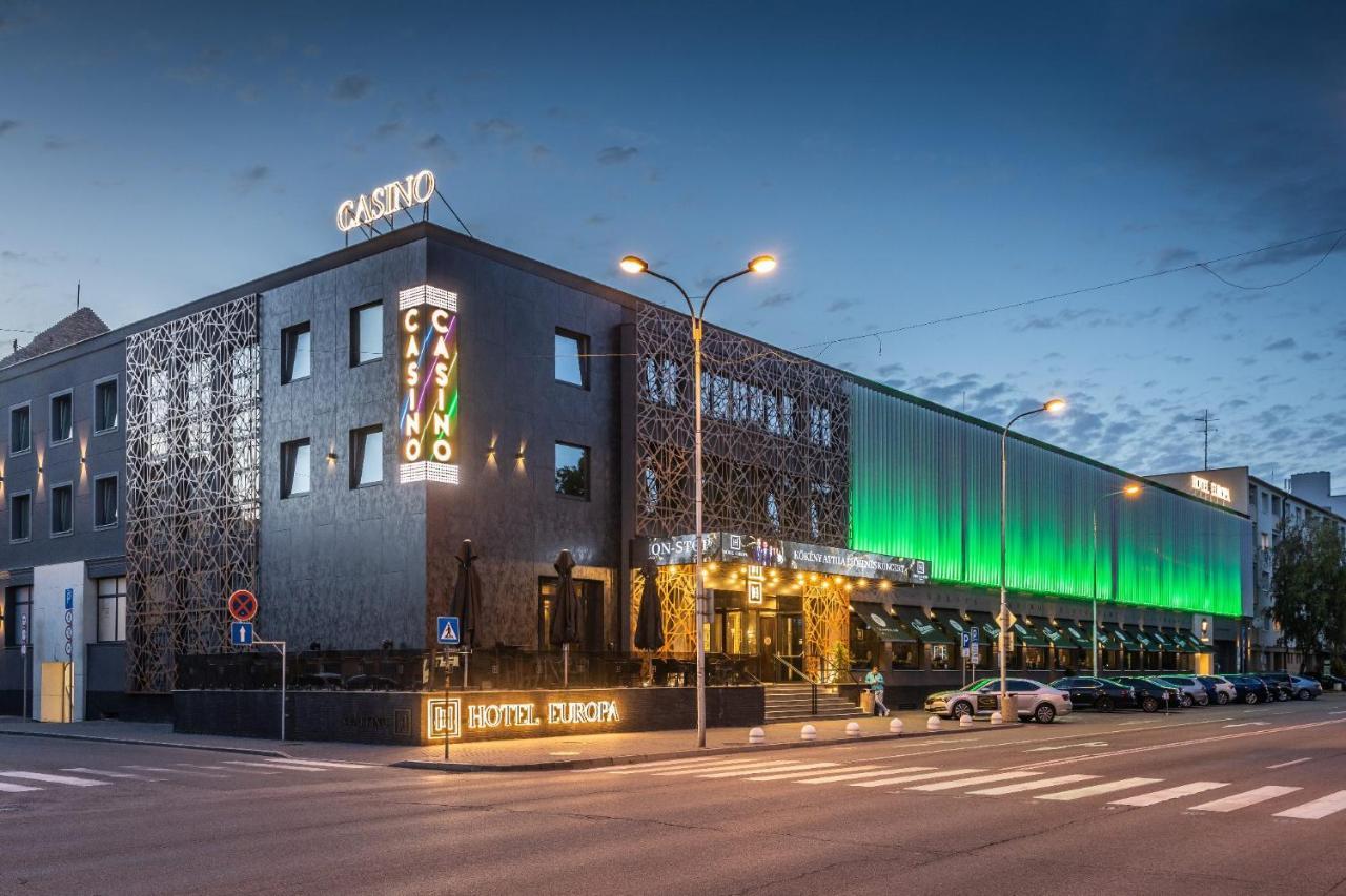 Hotel Europa Komárno Exterior photo